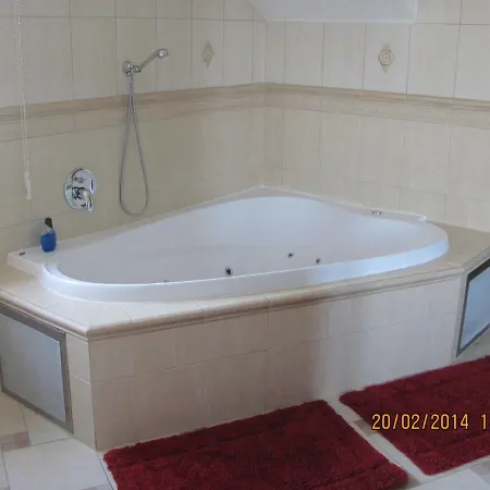Sindleruv Dvur Guest house *