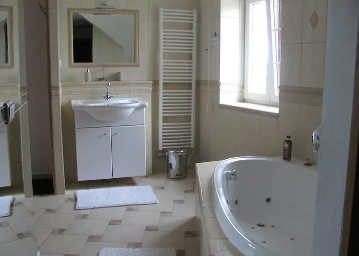 Sindleruv Dvur Krmelin